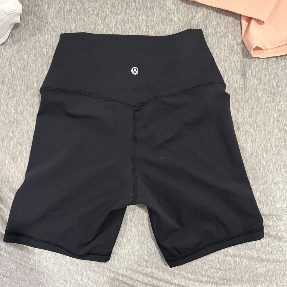lululemon athletica Women's Black High-Waisted Shorts